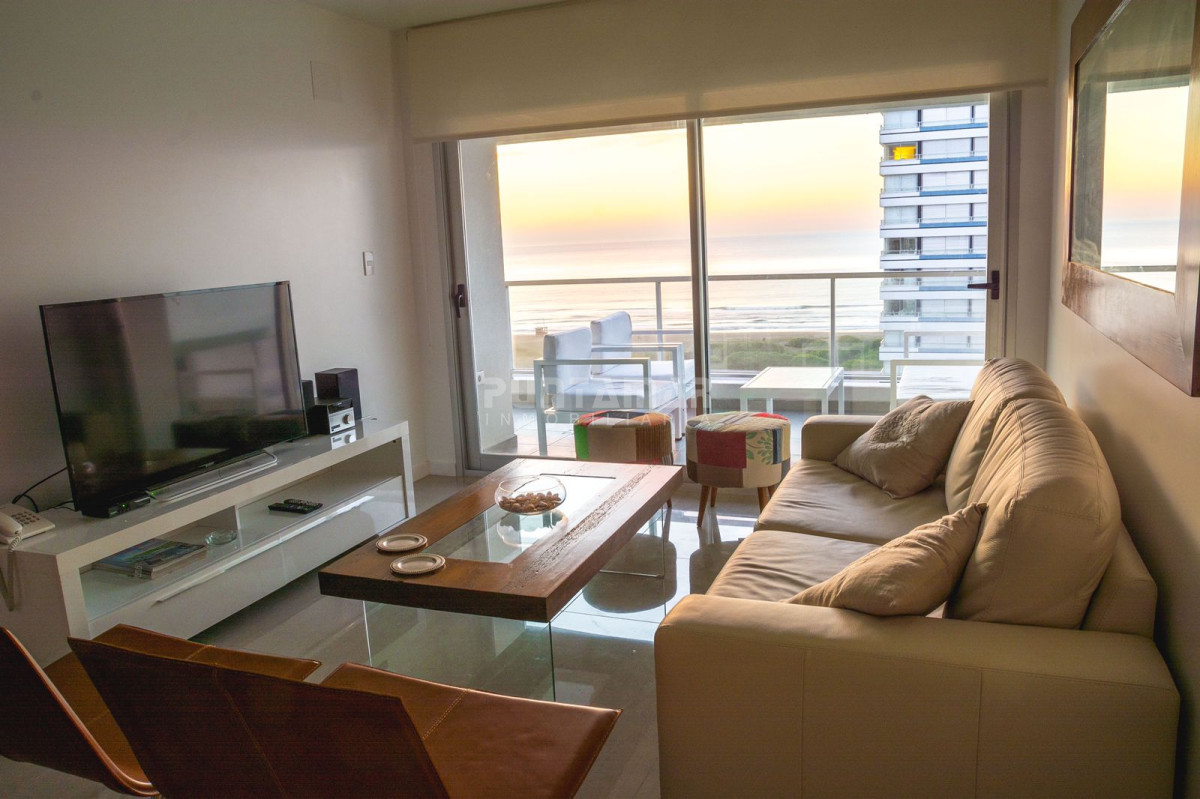 Apartamento ID.212761 - EXCLUSIVO APARTAMENTO DE 2 DORMITORIOS CON TERRAZA, PARRILLERO Y JACUZZI PROPIOS