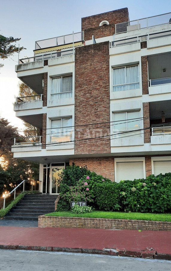 Apartamento ID.1334 - DEPARTAMENTO DE 3 DORMITORIOS EN LA PENINSULA 