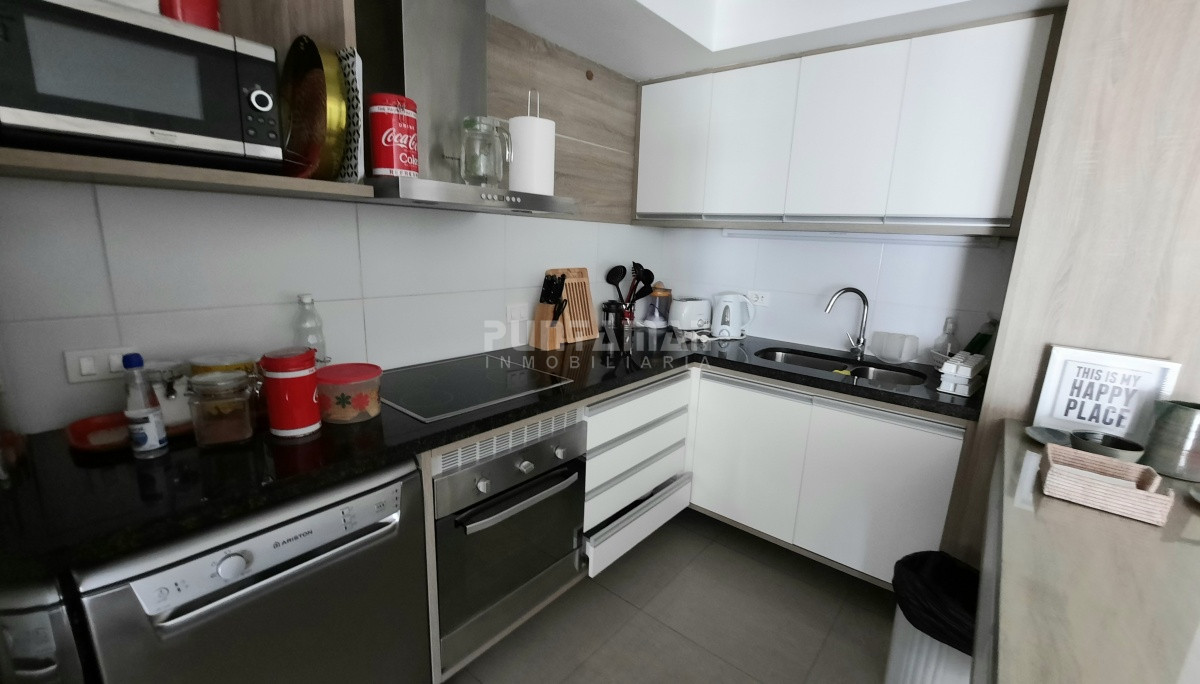 Apartamento ID.212848 - DEPARTAMENTO DE 2 DORMITORIOS EN EDIFICIO DE CATEGORIA CON VISTA AL MAR