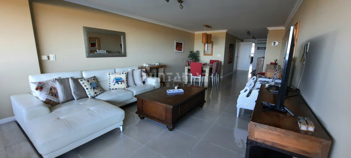 Apartamento ID.213467 - IMPORTANTE DEPARTAMENTO DE 3 DORMITORIOS EN SUITE 