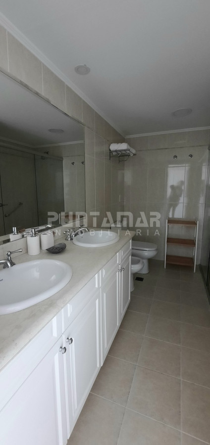 Apartamento ID.2085 - IMPORTANTE DEPARTAMENTO DE 3 DORMITORIOS EN SUITE EN LA MANSA