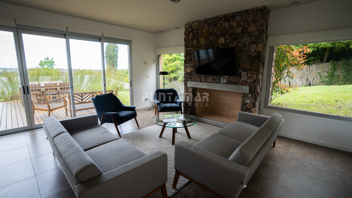 Apartamento ID.213461 - VACACIONE EN EDIFICIO Q - PUNTA BALLENA