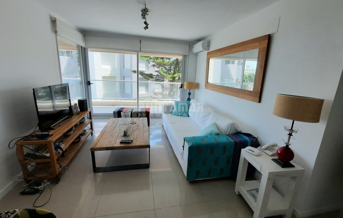 Apartamento ID.212848 - DEPARTAMENTO DE 2 DORMITORIOS EN EDIFICIO DE CATEGORIA CON VISTA AL MAR