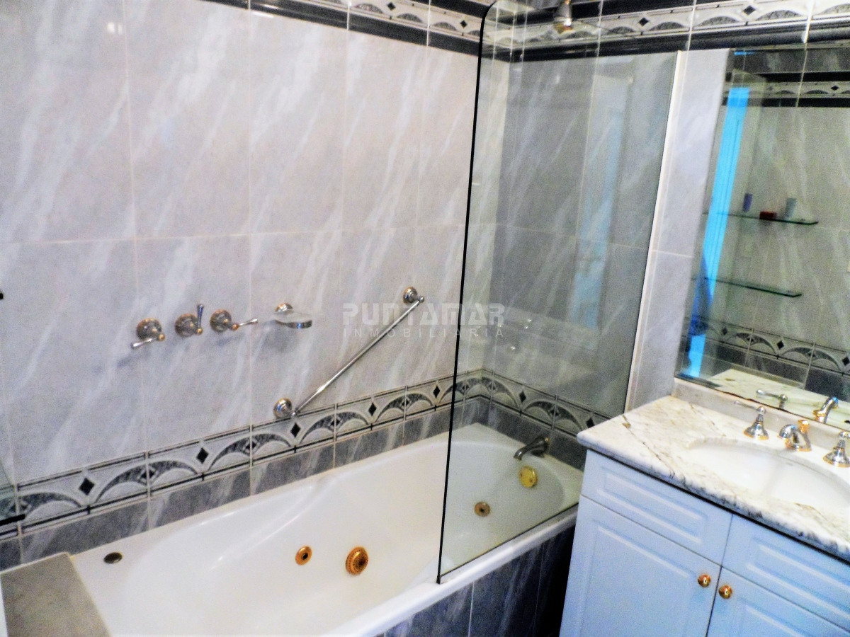 Apartamento ID.213287 - DEPARTAMENTO EN EDIFICIO DE GRAN CATEGORIA EN LA MANSA