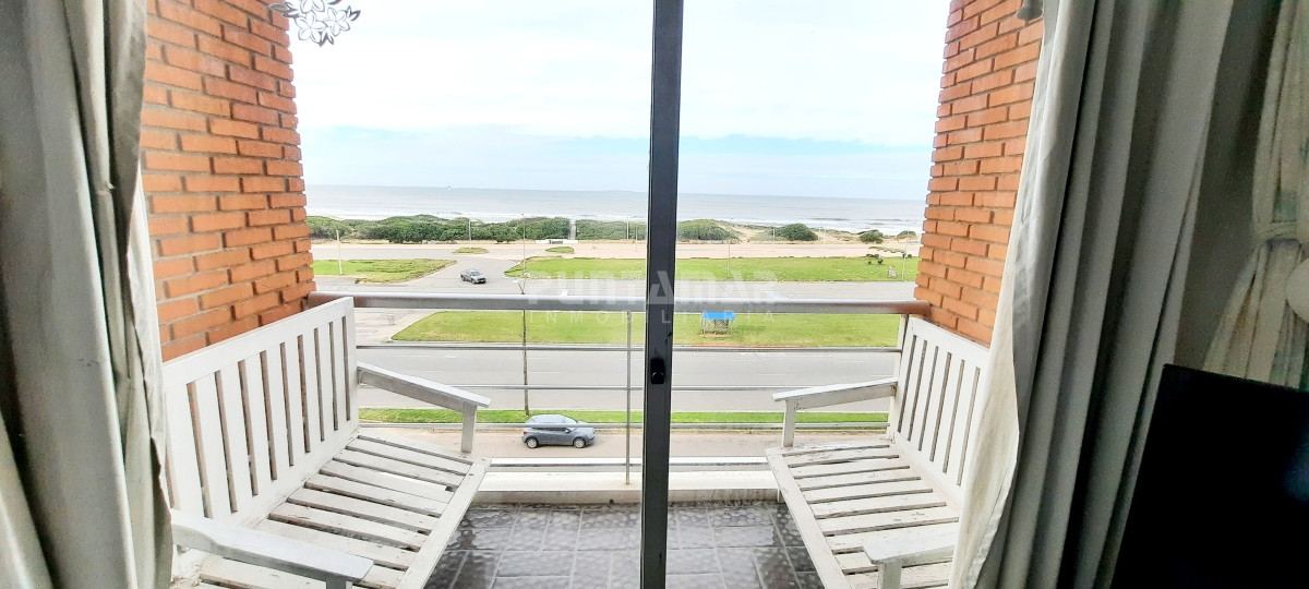 Apartamento ID.9030 - DEPARTAMENTO DE 2 DORMITORIOS FRENTE AL MAR 