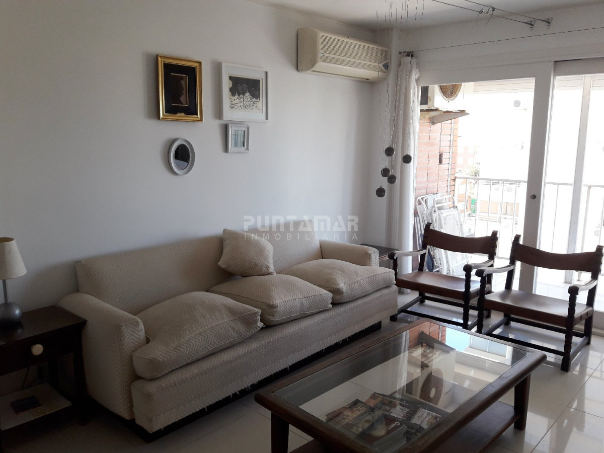 Apartamento ID.1271 - LINDO APARTAMENTO UBICADO EN PENINSULA, UN DORMITORIO, TERRAZA CON VISTA HACIA EL MAR Y MUY LUMINOSO.!!