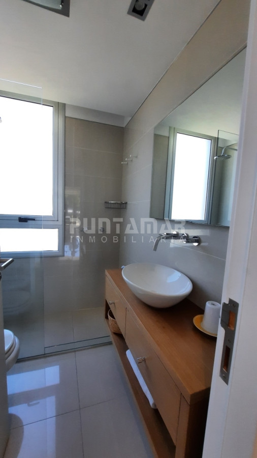 Apartamento ID.213182 - EXCLUSIVO DEPARTAMENTO DE 3 DORMITORIOS CON DEPENDENCIA EN LA BRAVA