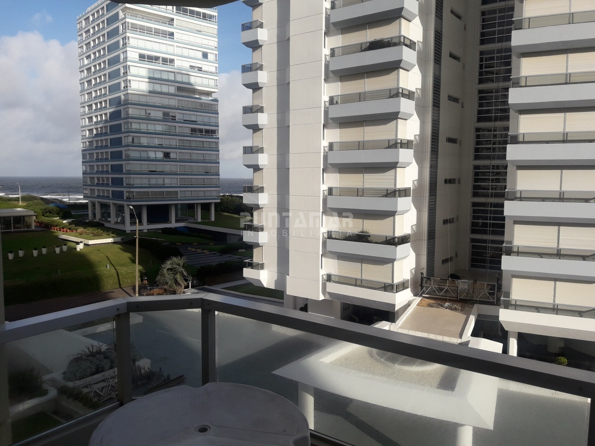 Apartamento ID.211935 - CONFORTABLE APARTAMENTO DE 2 DORMITORIOS UNO EN SUITE , TORRE CON SERVICIOS Y GARAGE