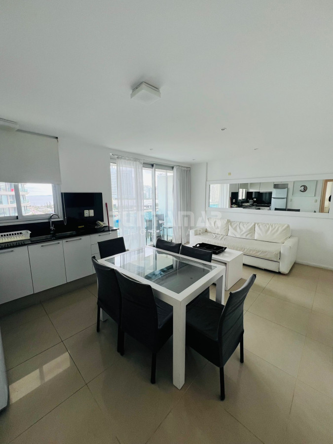Apartamento ID.213730 - DEPARTAMENTO DE 2 DORMITORIOS CON BALCON SOBRE AVDA. CHIVERTA