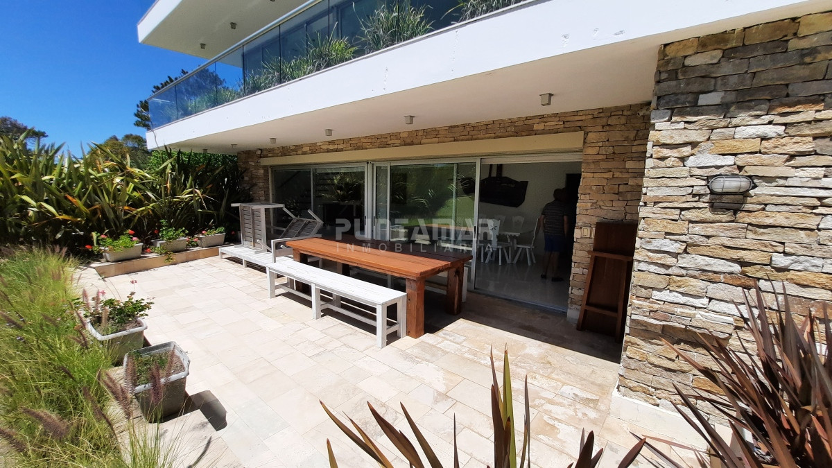Apartamento ID.213182 - EXCLUSIVO DEPARTAMENTO DE 3 DORMITORIOS CON DEPENDENCIA EN LA BRAVA