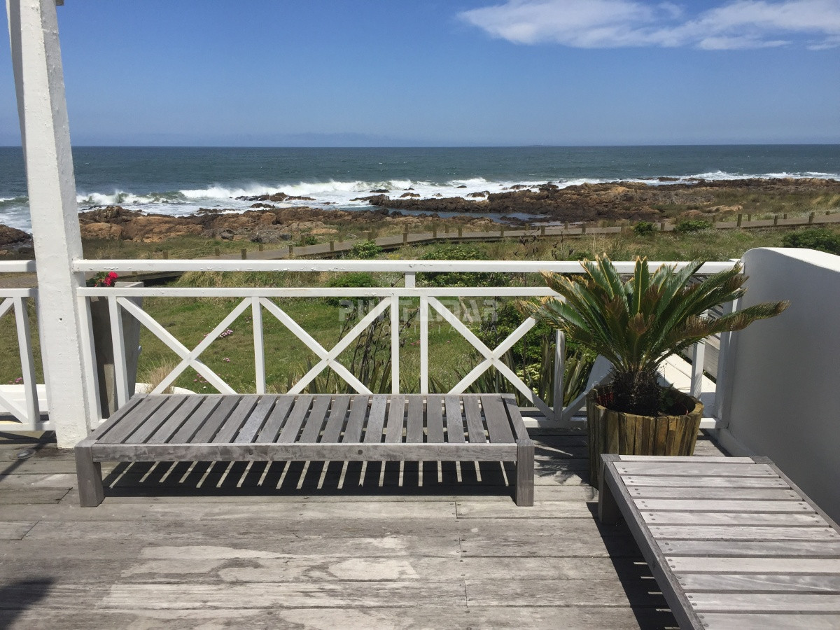 Apartamento ID.13096 - Primera linea al mar en montoya apto 2 dorm