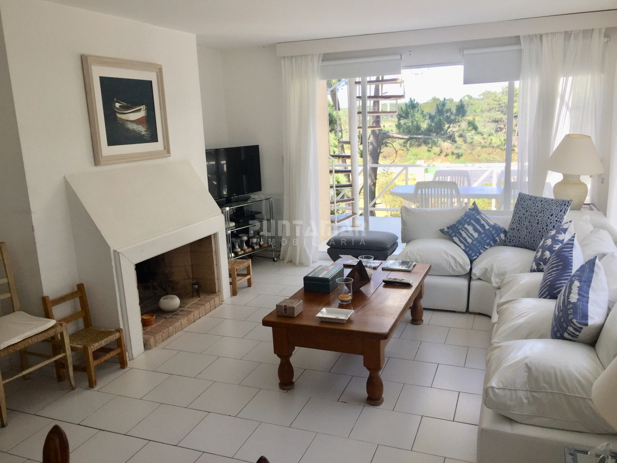 Apartamento ID.12011 - APARTAMENTO DE 3 DORMITORIOS EN RINCON DEL INDIO FRENTE AL MAR