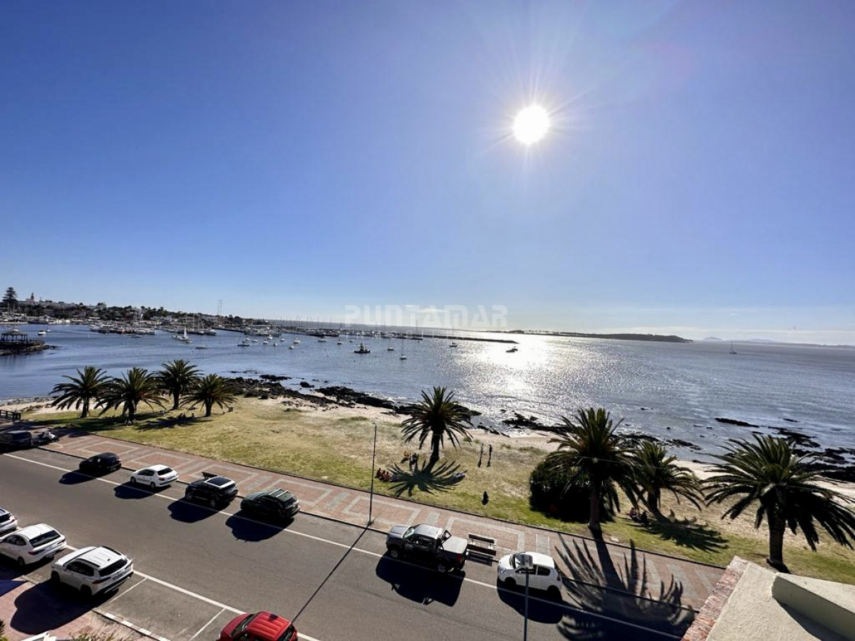 Apartamento ID.213127 - FRENTE AL PUERTO DE PUNTA DEL ESTE, DEPARTAMENTO PENTHOUSE DUPLEX EN ALQUILER