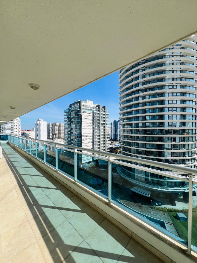 Apartamento ID.213731 - EXCLUSIVO PENTHOUSE DE 3 DORMITORIOS SOBRE AVENIDA CHIVERTA