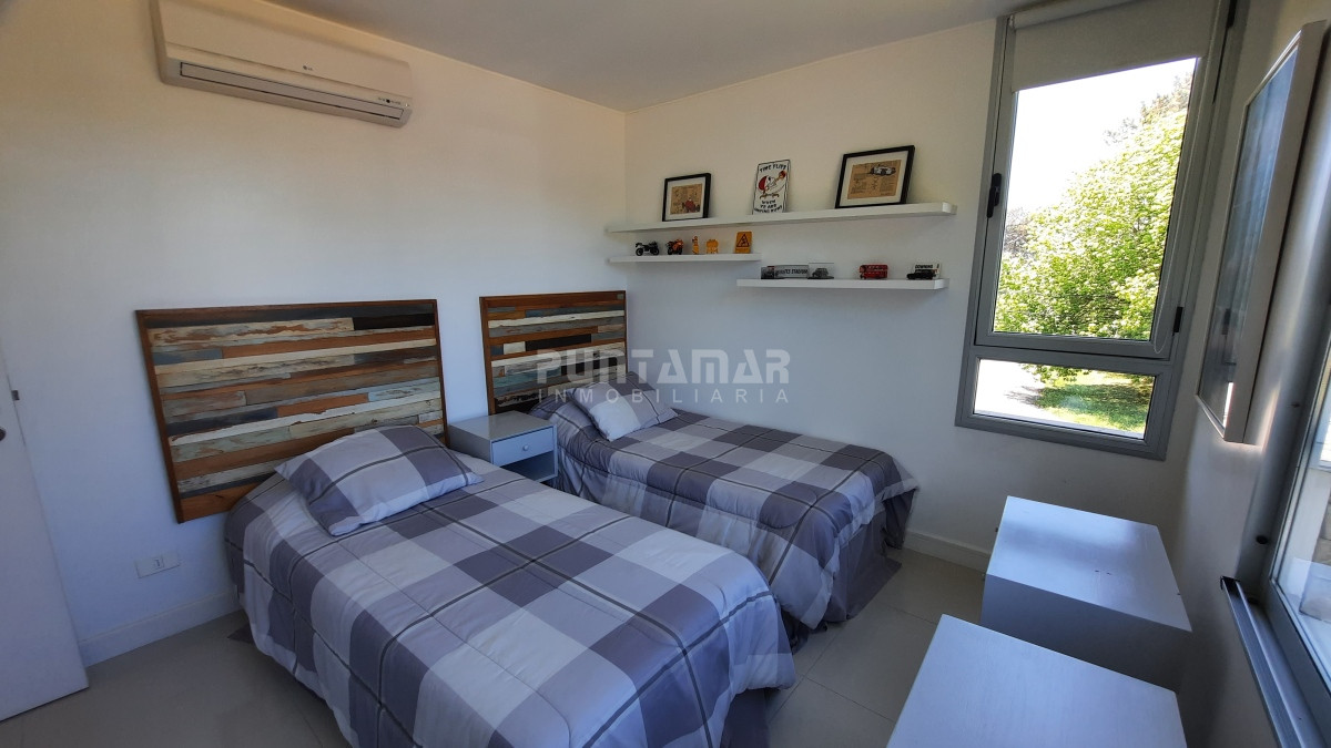 Apartamento ID.213182 - EXCLUSIVO DEPARTAMENTO DE 3 DORMITORIOS CON DEPENDENCIA EN LA BRAVA