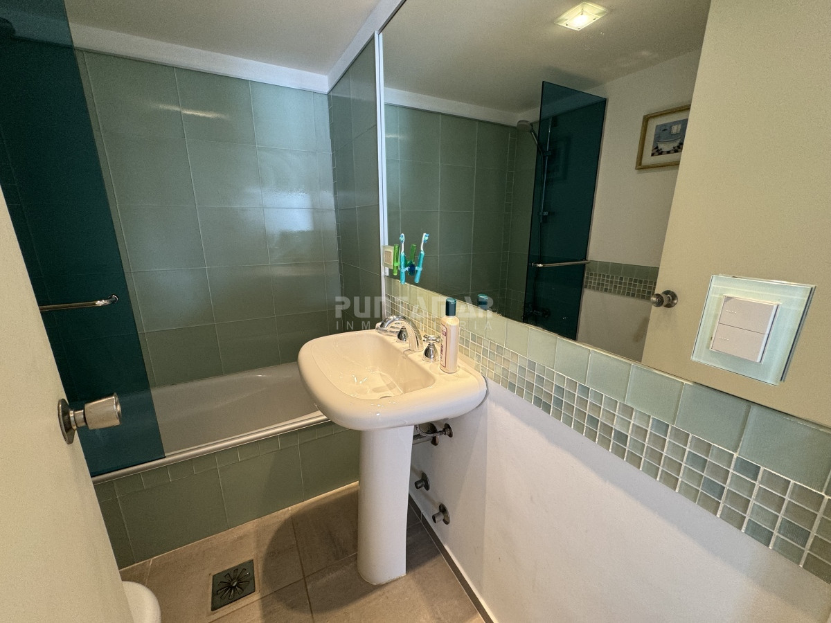 Apartamento ID.1351 - Reciclado en venta, vista al puerto