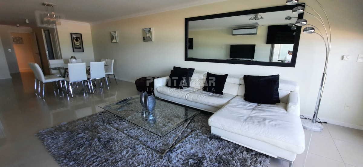 Apartamento ID.1339 - IMPORTANTE DEPARTAMENTO DE 3 DORMITORIOS EN SUITE 