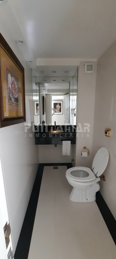 Apartamento ID.213312 - IMPORTANTE DEPARTAMENTO DE 3 DORMITORIOS EN PRIMERA LINEA DE LA MANSA 