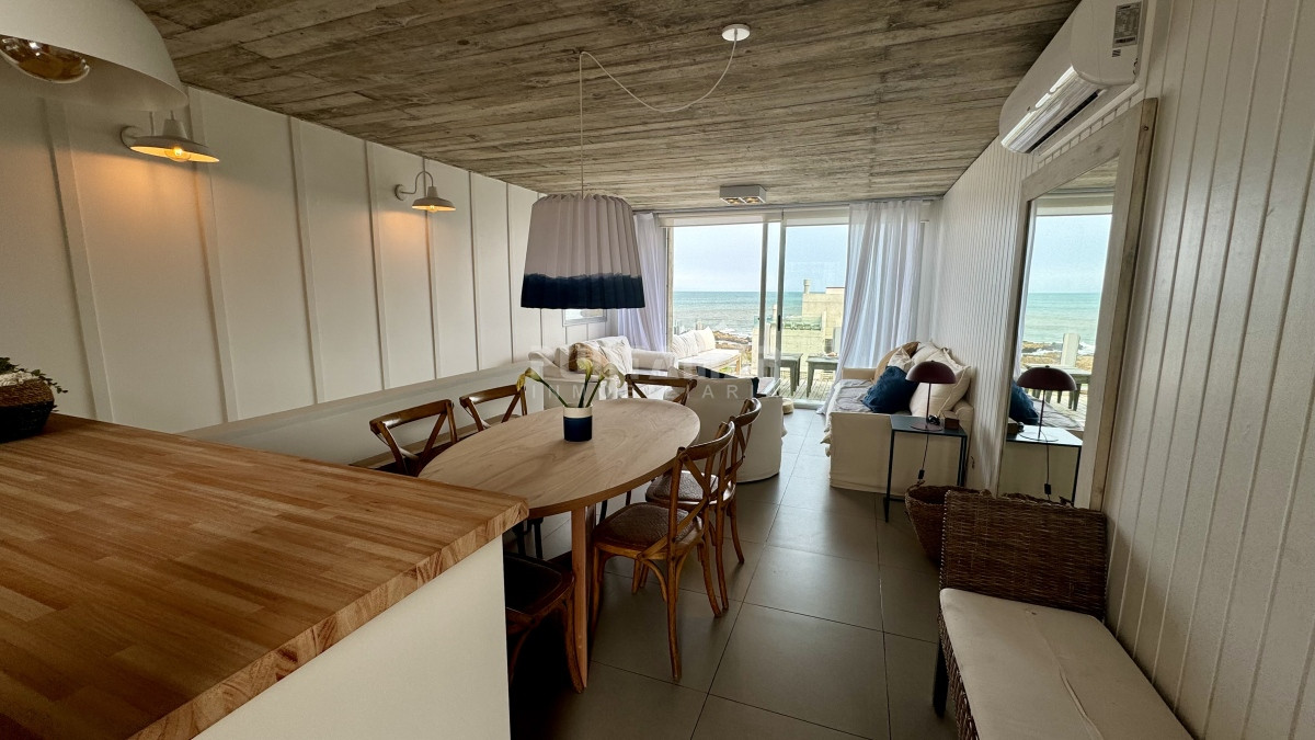 Apartamento ID.213400 - TRIPLEX RECICLADO DE 3 DORMITORIOS A METROS DEL MAR EN LA BARRA - MONTOYA