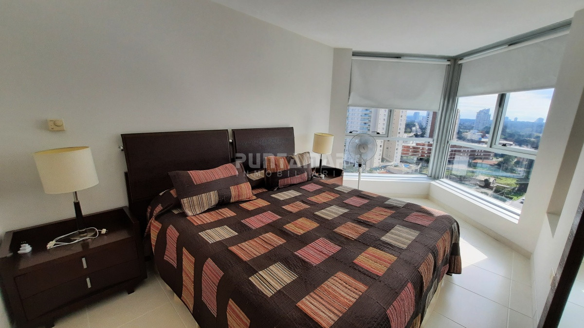 Apartamento ID.211769 - DEPARTAMENTO EN TORRE DE CATEGORIA CON VISTA A PLAYA MANSA