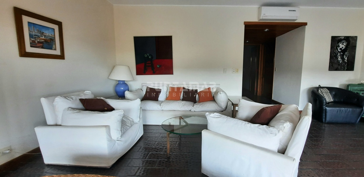 Apartamento ID.1274 - APARTAMENTO DE 3 DORMITORIOS EN LA PENÍNSULA CON BALCON AL FRENTE Y VISTA AL MAR