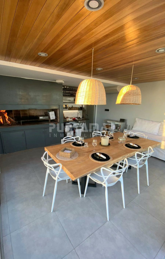 Apartamento ID.213634 - EXCLUSIVO DEPARTAMENTO DE 2 DORMITORIOS CON TERRAZA, PARRILLERO Y JACUZZI PROPIOS