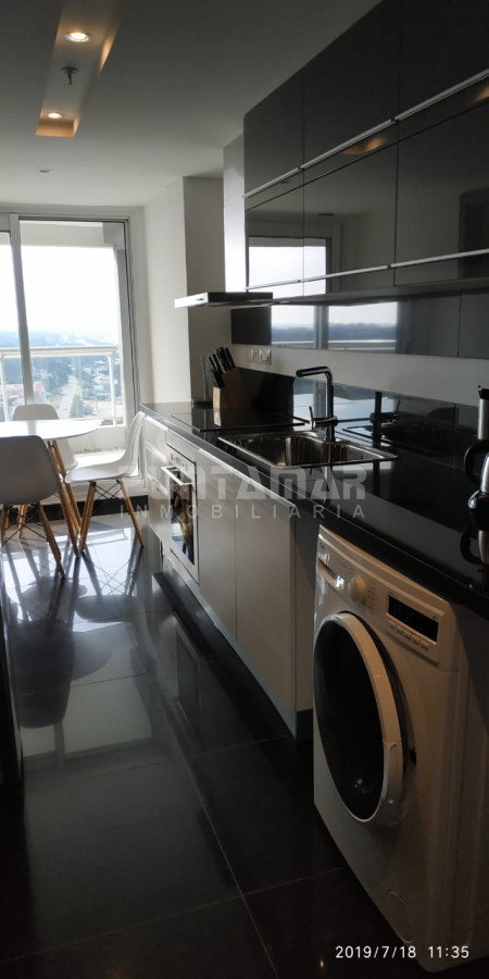 Apartamento ID.211971 - Departamento en alquiler Edificio Look Punta del Este