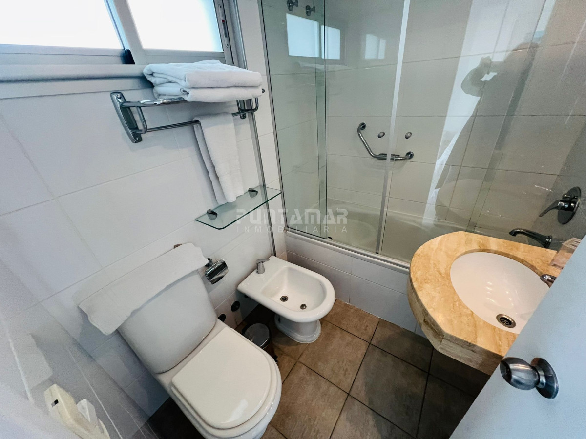 Apartamento ID.213730 - DEPARTAMENTO DE 2 DORMITORIOS CON BALCON SOBRE AVDA. CHIVERTA