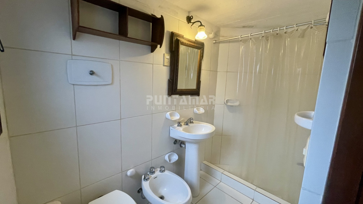 Apartamento ID.213325 - APARTAMENTO TRIPLEX 3 DORMITORIOS LA BARRA A METROS DE LA PLAYA