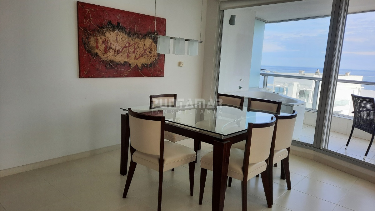 Apartamento ID.211769 - DEPARTAMENTO EN TORRE DE CATEGORIA CON VISTA A PLAYA MANSA