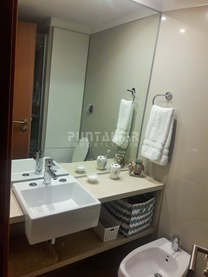 Apartamento ID.211814 - DIVINO APARTAMENTO FRENTE AL MAR , TRES SUITE CON SALIDA A TERRAZA PROPIA , AMPLIO LIVING COMEDOR, AMENITIS MUY COMPLETOS OFRECE EL EDIFICIO.