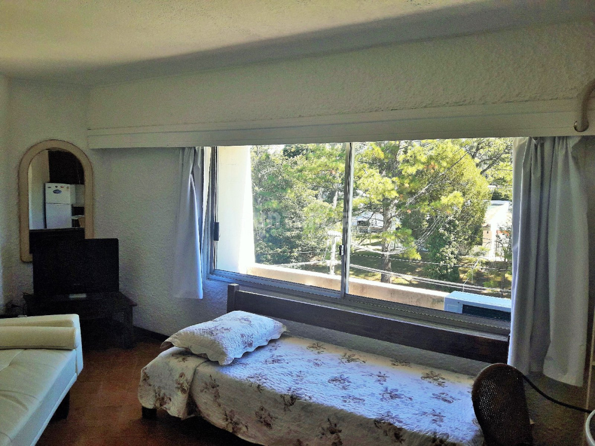 Apartamento ID.211754 - LINDO MONOAMBIENTE UBICADO EN PARADA 12 DE ROOSEVELT , A PASOS DE SUPERMERCADO DEVOTO Y A SEIS CUADRAS DE LA PLAYA 