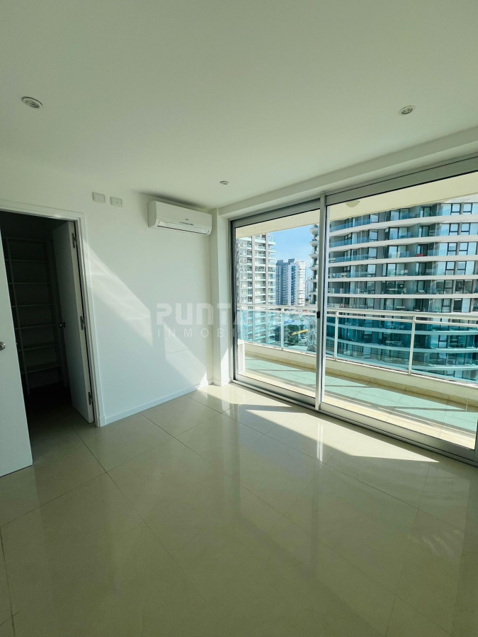 Apartamento ID.213731 - EXCLUSIVO PENTHOUSE DE 3 DORMITORIOS SOBRE AVENIDA CHIVERTA