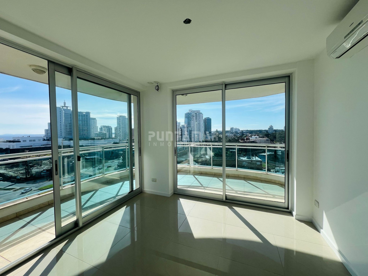 Apartamento ID.213731 - EXCLUSIVO PENTHOUSE DE 3 DORMITORIOS SOBRE AVENIDA CHIVERTA