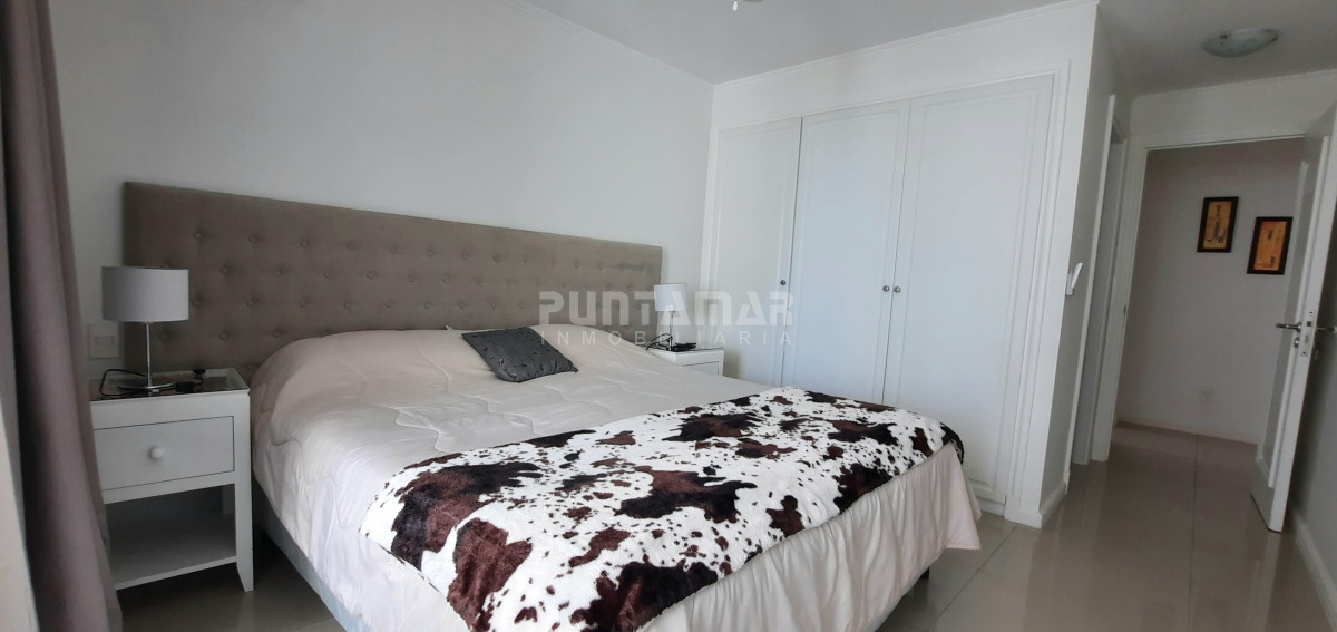 Apartamento ID.1357 - IMPORTANTE DEPARTAMENTO DE 3 DORMITORIOS EN SUITE EN EDIFICIO DE CATEGORIA