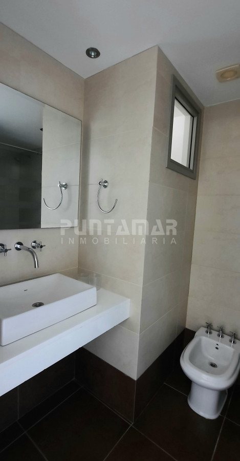 Apartamento ID.1357 - IMPORTANTE DEPARTAMENTO DE 3 DORMITORIOS EN SUITE EN EDIFICIO DE CATEGORIA