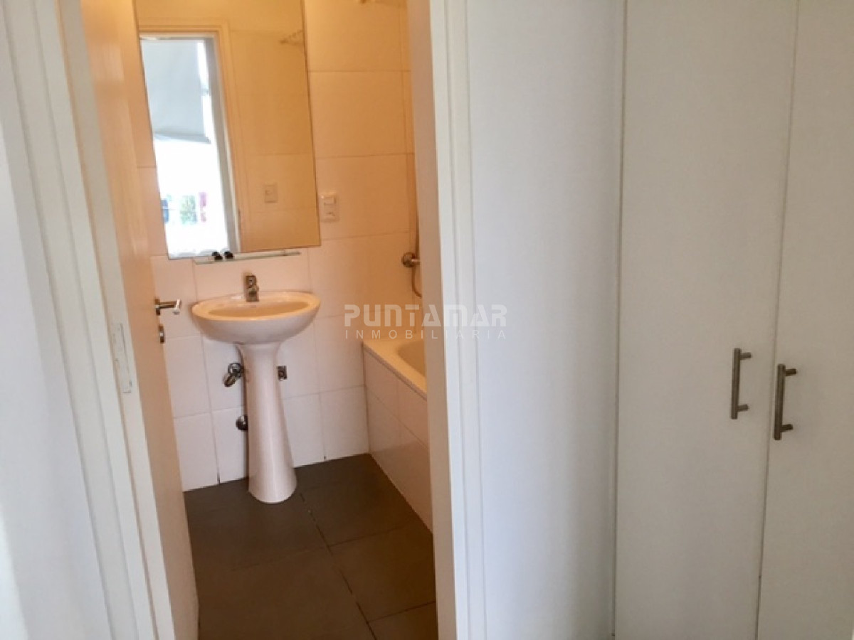 Apartamento ID.211693 - Apartamento en Manantiales, 2 dormitorios *