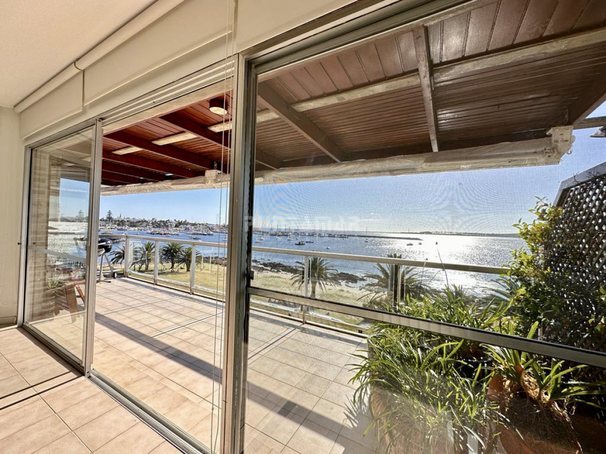 Apartamento ID.213127 - FRENTE AL PUERTO DE PUNTA DEL ESTE, DEPARTAMENTO PENTHOUSE DUPLEX EN ALQUILER