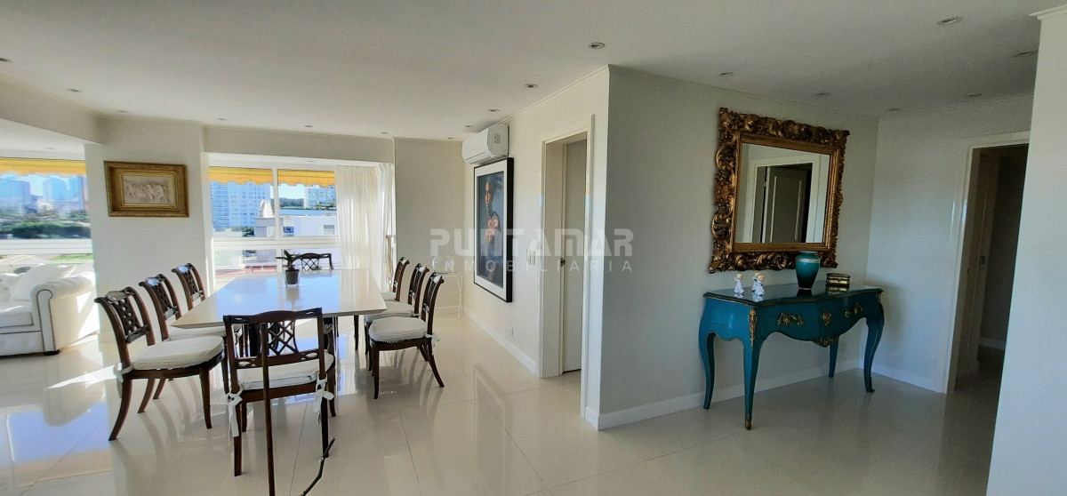 Apartamento ID.213312 - IMPORTANTE DEPARTAMENTO DE 3 DORMITORIOS EN PRIMERA LINEA DE LA MANSA 