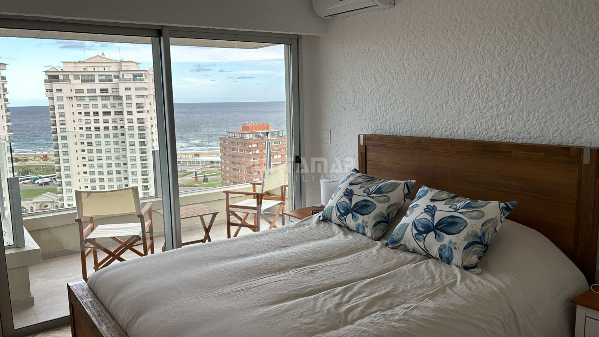 Apartamento ID.212832 - Malecon esquinero en alquiler