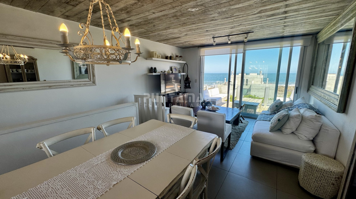Apartamento ID.213853 - ALQUILER HERMOSO TRIPLEX CON VISTA AL MAR EN LA BARRA