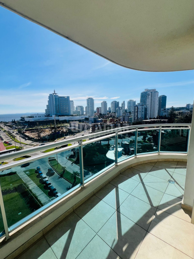 Apartamento ID.213731 - EXCLUSIVO PENTHOUSE DE 3 DORMITORIOS SOBRE AVENIDA CHIVERTA