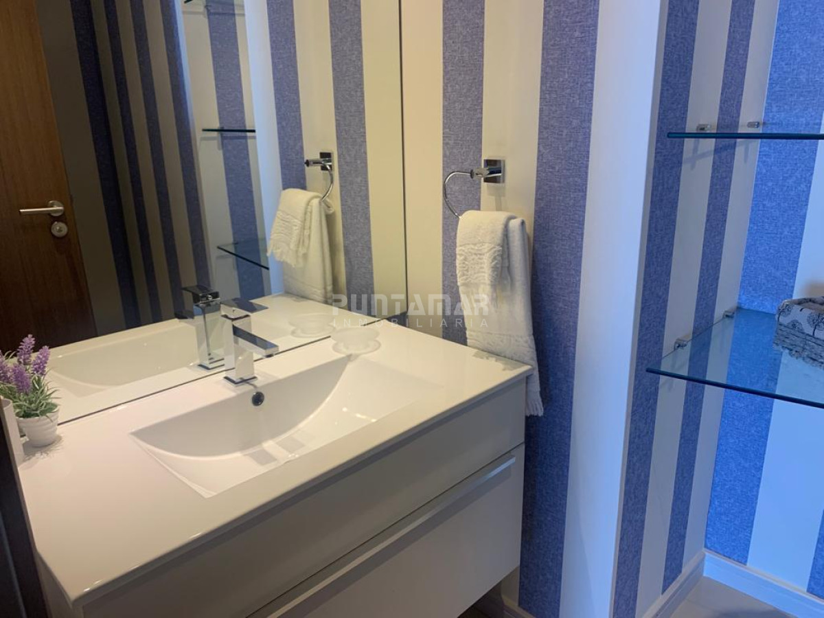 Apartamento ID.212207 - DEPARTAMENTO DE 3 DORMITORIOS EN LA BRAVA EN EDIFICIO DE CATEGORIA