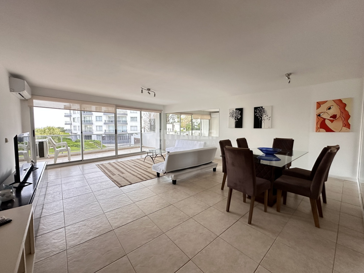 Apartamento ID.212986 - DEPARTAMENTO DE 3 DORMITORIOS CON VISTA AL MAR 