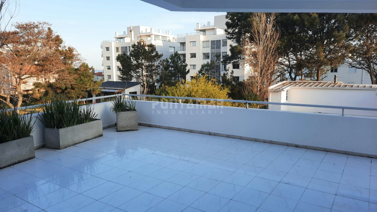 Apartamento ID.212989 - DEPARTAMENTO DE 3 DORMITORIOS CON TERRAZA Y VISTA AL MAR