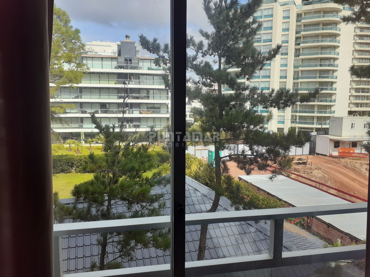 Apartamento ID.212941 - APARTAMENTO EN VENTA PRIMERA LINEA DE  LA PLAYA BRAVA PUNTA DEL ESTE