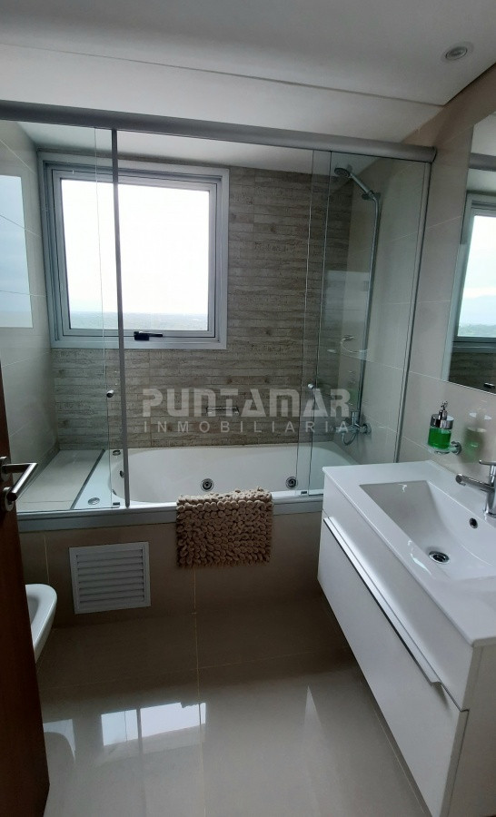 Apartamento ID.212797 - APARTAMENTO EN EDIFICIO DE CATEGORIA CON VISTA AL MAR