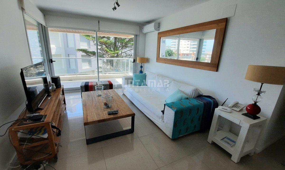 Apartamento ID.212848 - DEPARTAMENTO DE 2 DORMITORIOS EN EDIFICIO DE CATEGORIA CON VISTA AL MAR