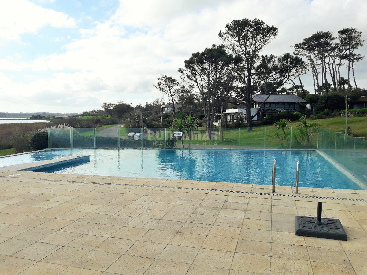 Apartamento ID.211775 - DIVINO DUPLEX DE TRES DORMITORIOS, AMPLIA TERRAZA Y UNA VISTA INCREÍBLE HACIA EL MAR