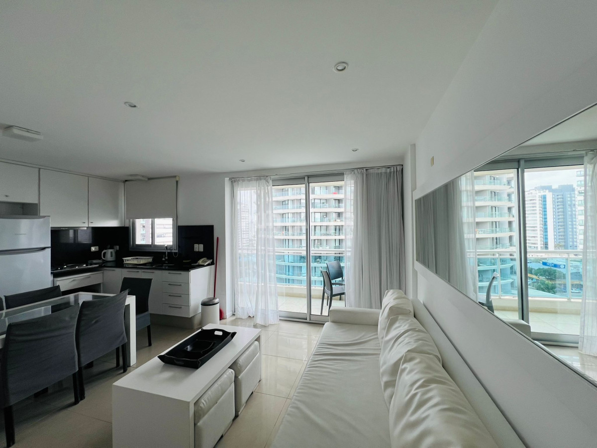 Apartamento ID.213730 - DEPARTAMENTO DE 2 DORMITORIOS CON BALCON SOBRE AVDA. CHIVERTA